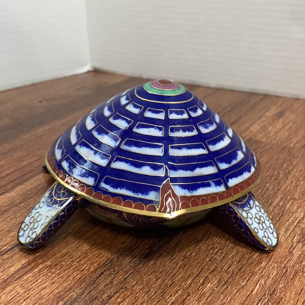 Unique vintage 3D cloisonné indigo turtle w removable lid 6” around - Picture 11 of 14
